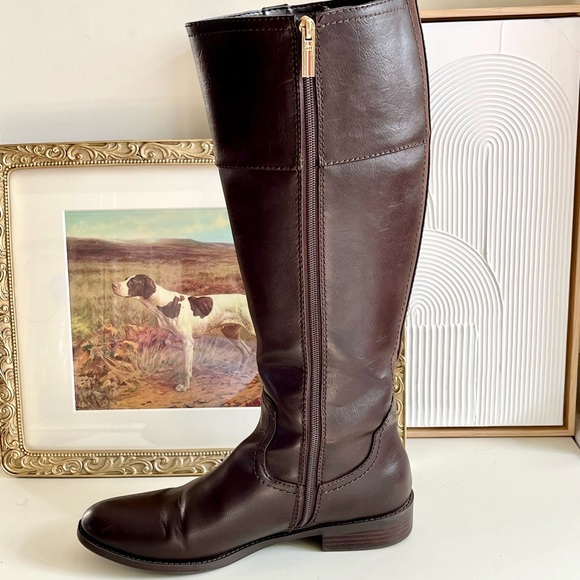 Tommy Hilfiger Brown Riding Heeled Boots with Classic Design Size 9 - Picture 4 of 13